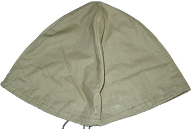 Couvre-casque Gie, vu de face, les 2 profiles sont identiques. Couvre-casque Gie, vu de face, les 2 profiles sont identiques.