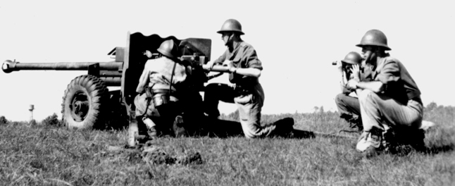 Après-guerre : Ecole d'Application de l'Infanterie à Auvours, 1947. Après-guerre : Ecole d'Application de l'Infanterie à Auvours, 1947.