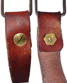 Bouton dévissable en deux parties. Bouton dévissable en deux parties.