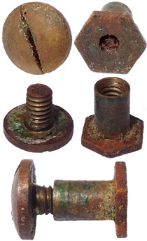 Bouton dévissable en deux parties. Bouton dévissable en deux parties.