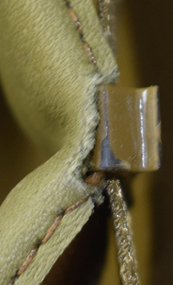 Agrafe de maintien. Agrafe de maintien.