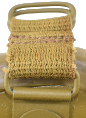 Double boucle de maintien de la partie droite. Double boucle de maintien de la partie droite.