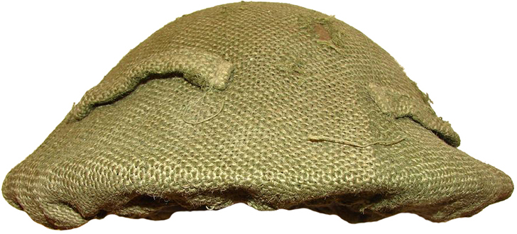 Couvre-casque en toile de jute vert. Couvre-casque en toile de jute vert.