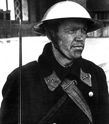 Casque de la défense de Leningrad. Casque de la défense de Leningrad.