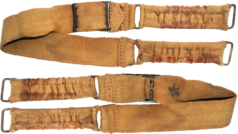 Jugulaire Mark II, envers et revers. Jugulaire Mark II, envers et revers.