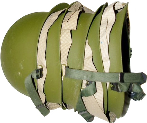 Pile de cinq casques. Pile de cinq casques.