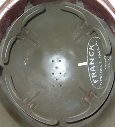 Support de coiffe - modèle vert. Support de coiffe - modèle vert.