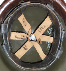 Coiffe en place. Coiffe en place.