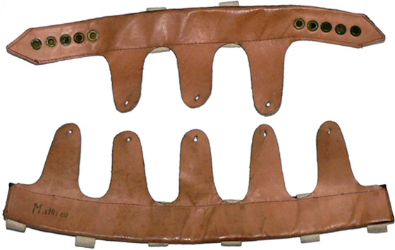 Deux parties de la coiffe - face. Deux parties de la coiffe - face.