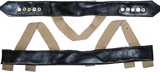 Deux parties de la coiffe - face. Deux parties de la coiffe - face.