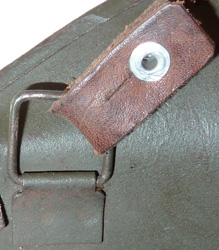 Fixation amovible avec bouton aluminium. Fixation amovible avec bouton aluminium.