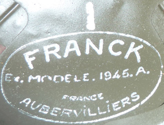 Version armée de terre, taille 1. Version armée de terre, taille 1.